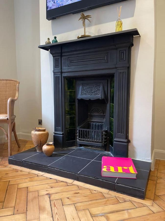 Luxury London English Charm ภายนอก รูปภาพ